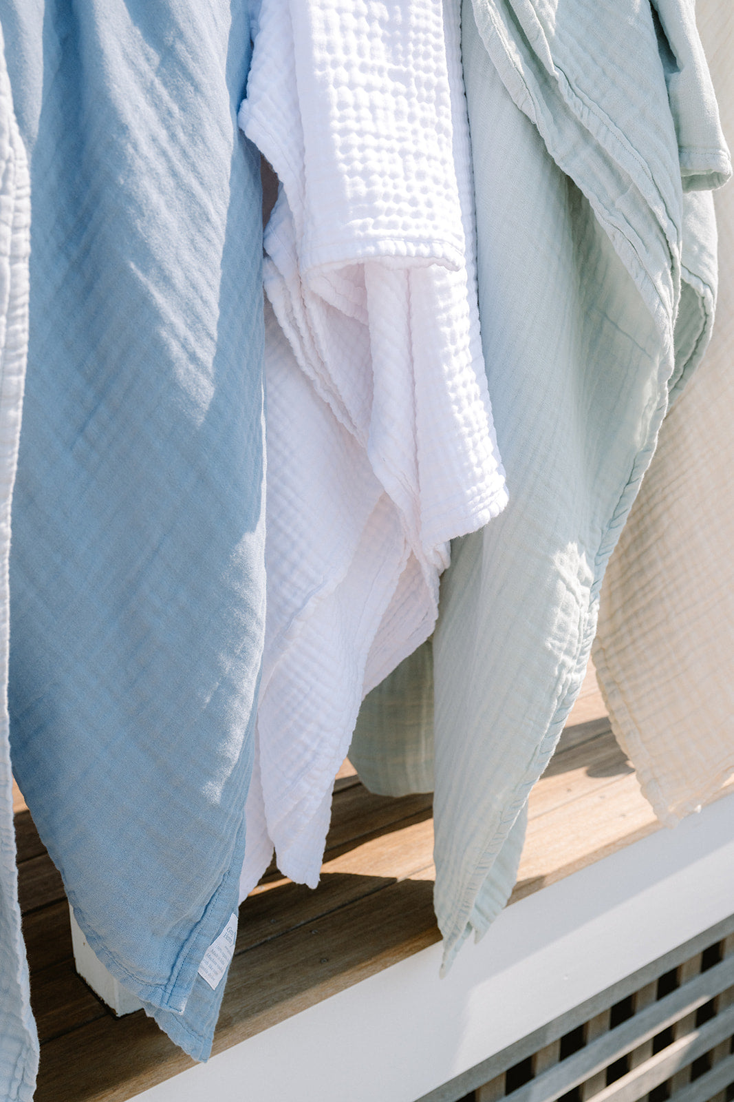 Snow Summer-Weight Organic Muslin Oversized Throw Blanket Adult Organic Cotton Muslin Blanket Gray Heron