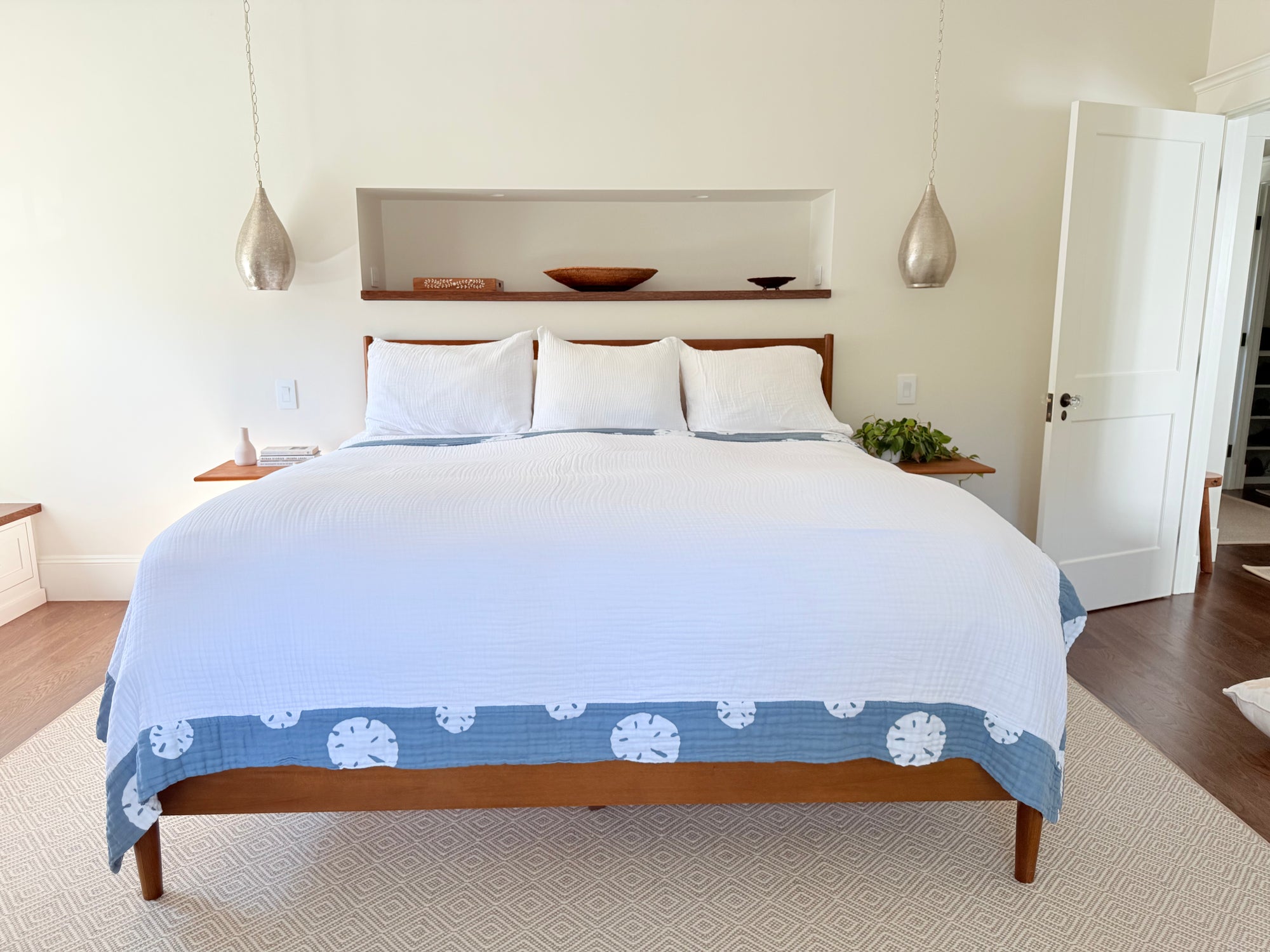 Sand Dollar and Slate All-Season Organic Muslin King Blanket Adult Organic Muslin Blanket Gray Heron