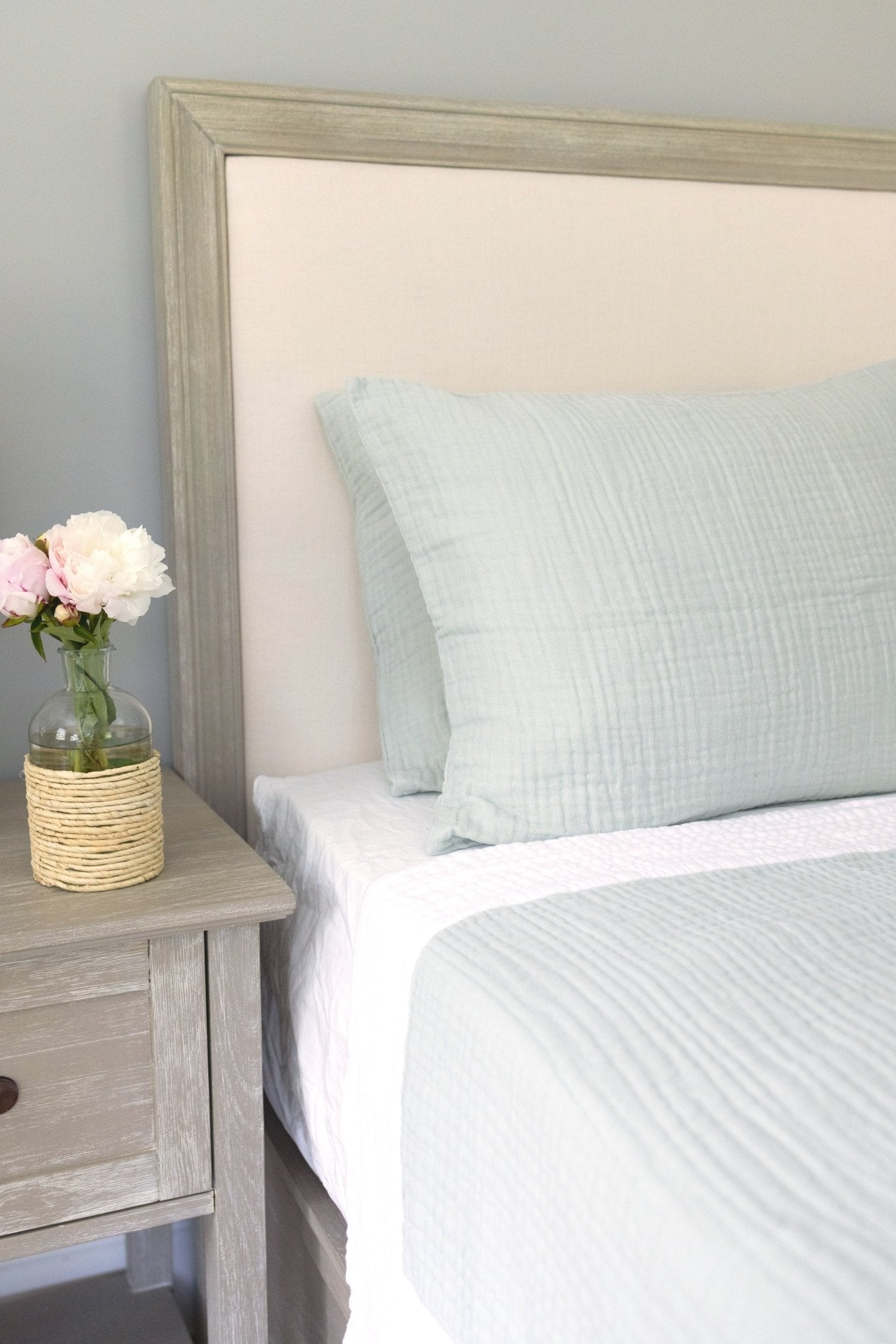 Glacial Sage & Snow All-Season Organic Muslin Queen Blanket Adult Organic Cotton Muslin Blanket Gray Heron
