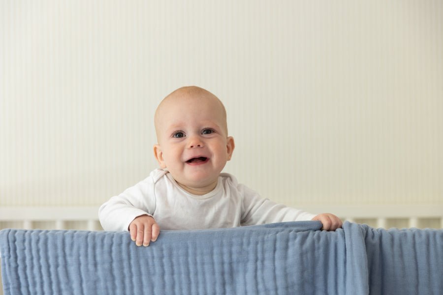 Lake All-Season Organic Muslin Mini Blanket 8 Layer Muslin Baby Blanket Gray Heron