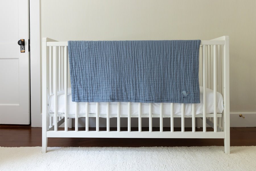 Lake All-Season Organic Muslin Mini Blanket 8 Layer Muslin Baby Blanket Gray Heron