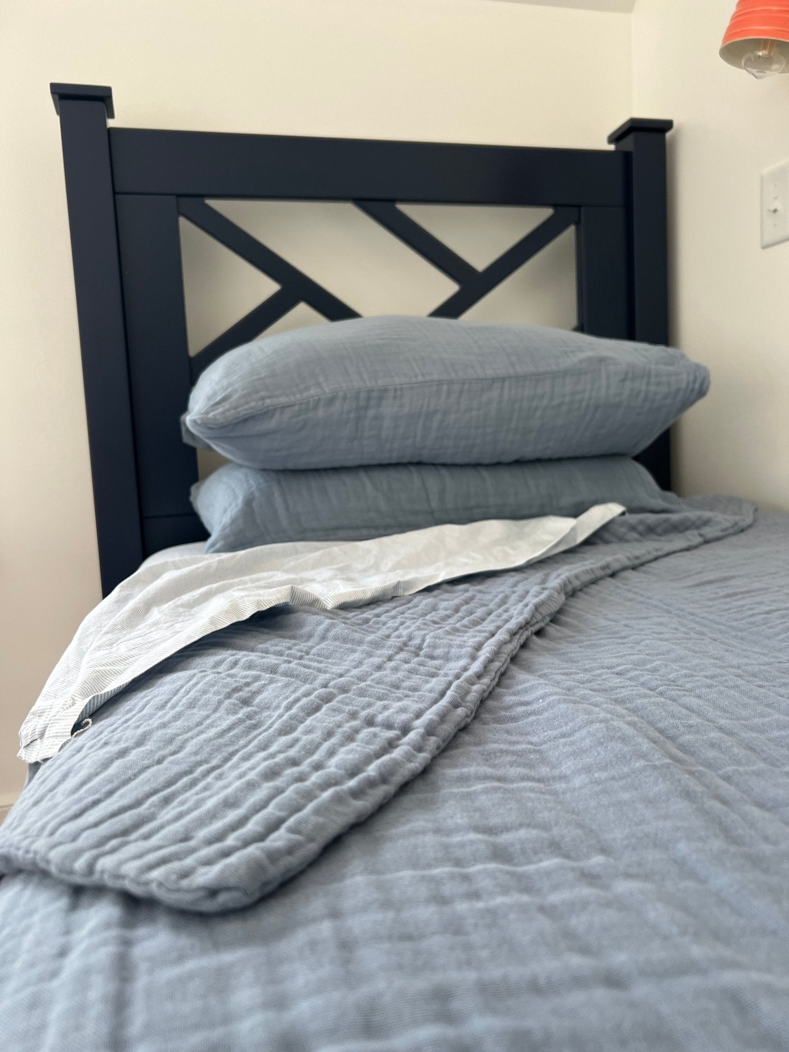 Lake All-Season Organic Muslin Twin Blanket Organic Cotton Muslin Blanket Gray Heron