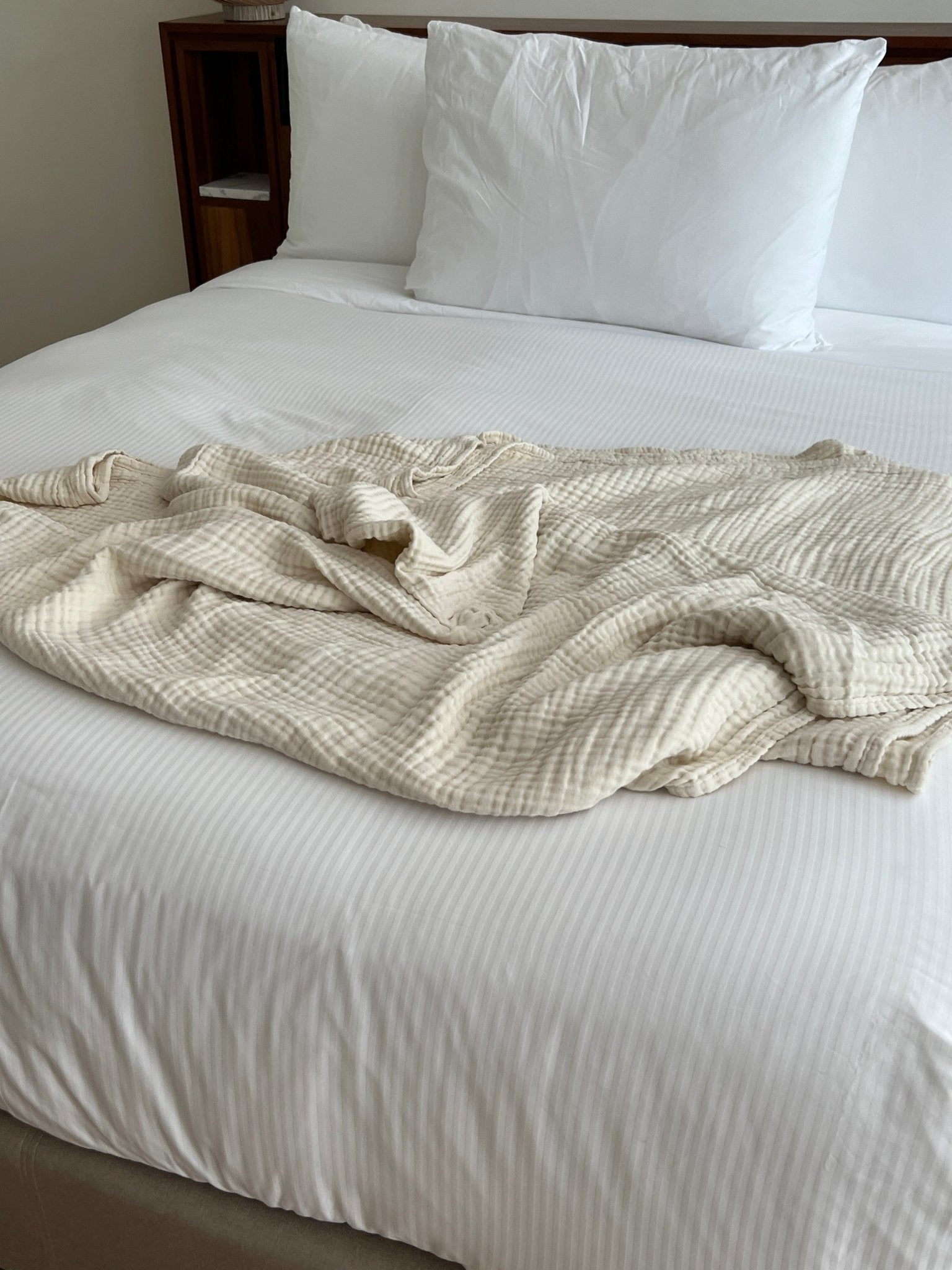 Dye-Free Natural Summer-Weight Organic Muslin Oversized Throw Blanket Adult Organic Cotton Muslin Blanket Gray Heron