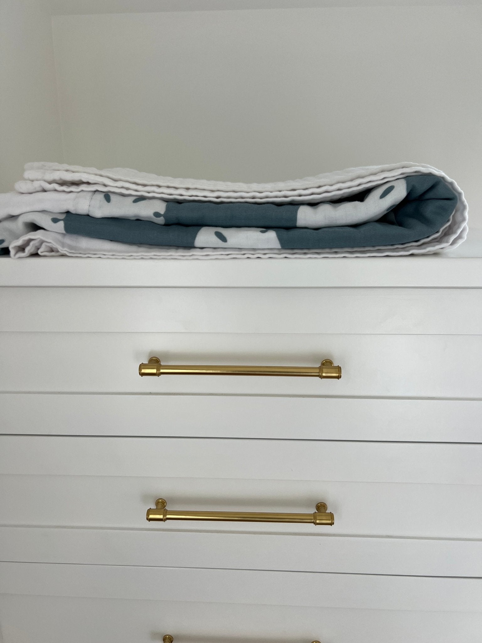 Sand Dollar Slate and Snow All-Season Organic Oversized Muslin Throw Blanket Organic Cotton Muslin Blanket Gray Heron