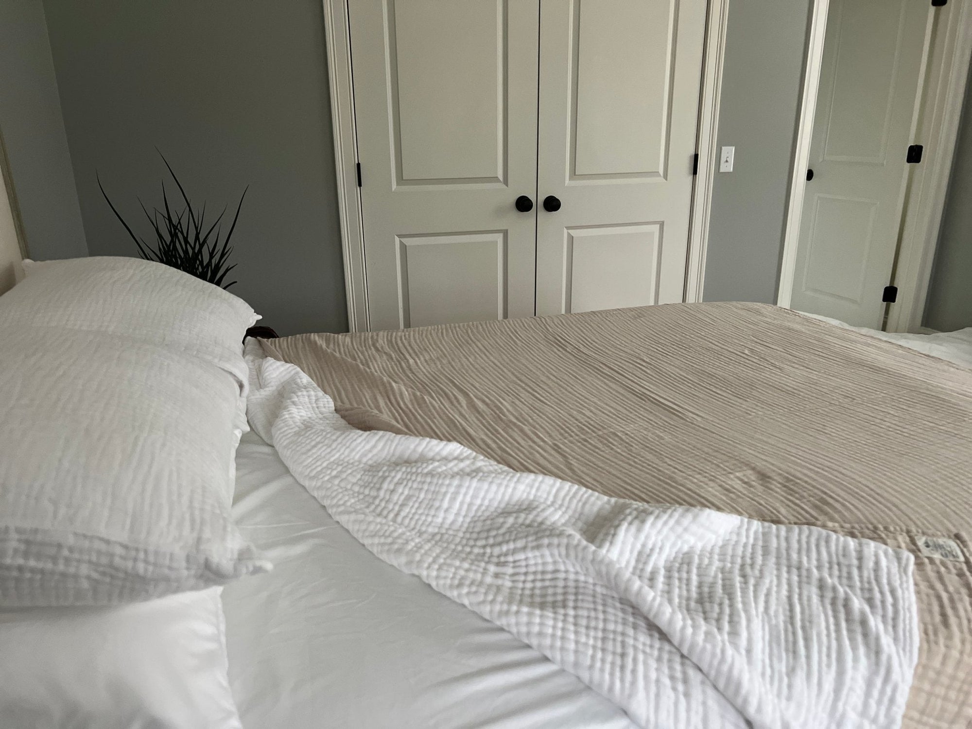 Snow Summer-Weight Organic Muslin King Blanket Adult Organic Cotton Muslin Blanket Gray Heron