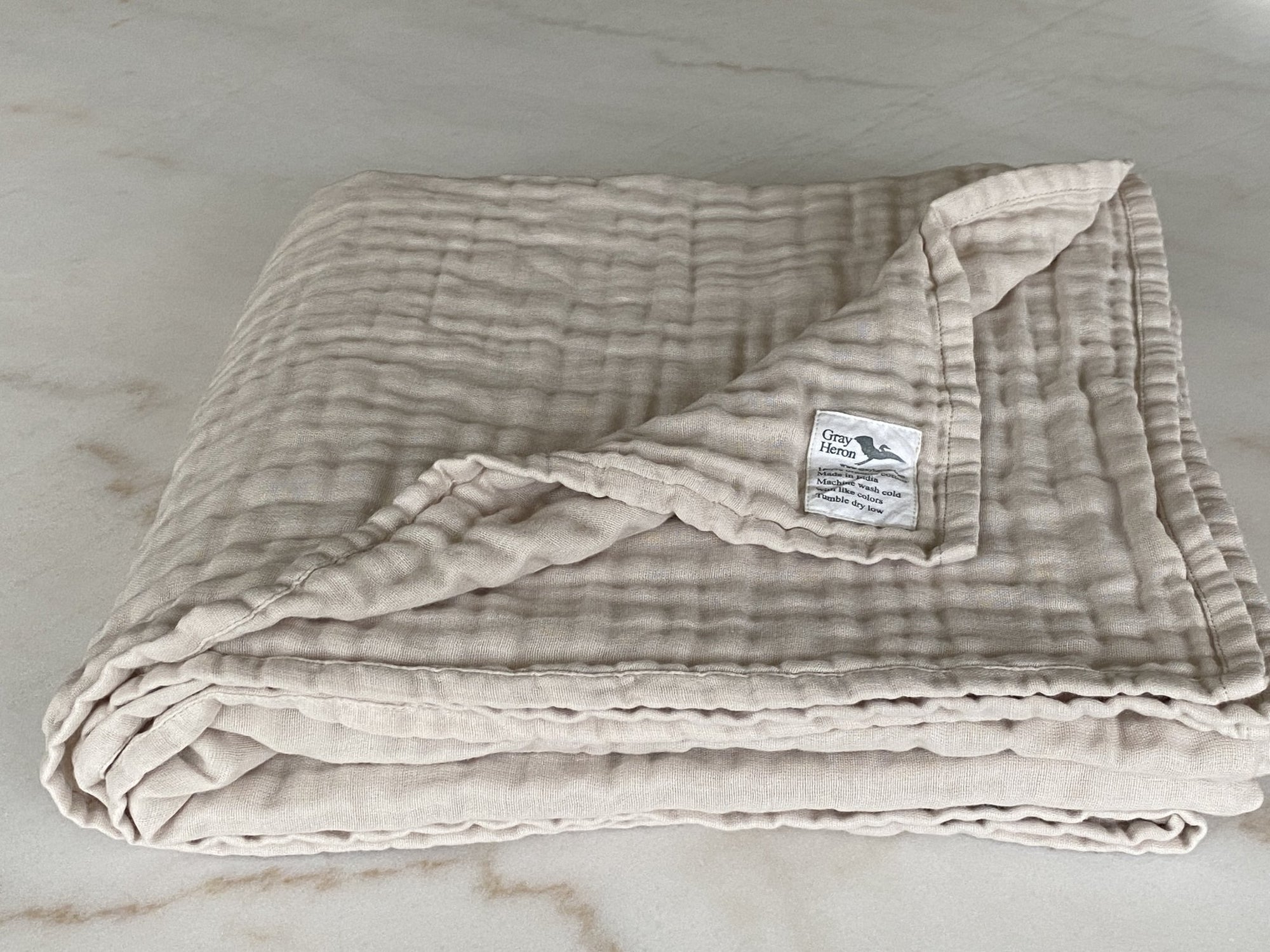 Summer-Weight Organic Throw in Oat Gray Heron