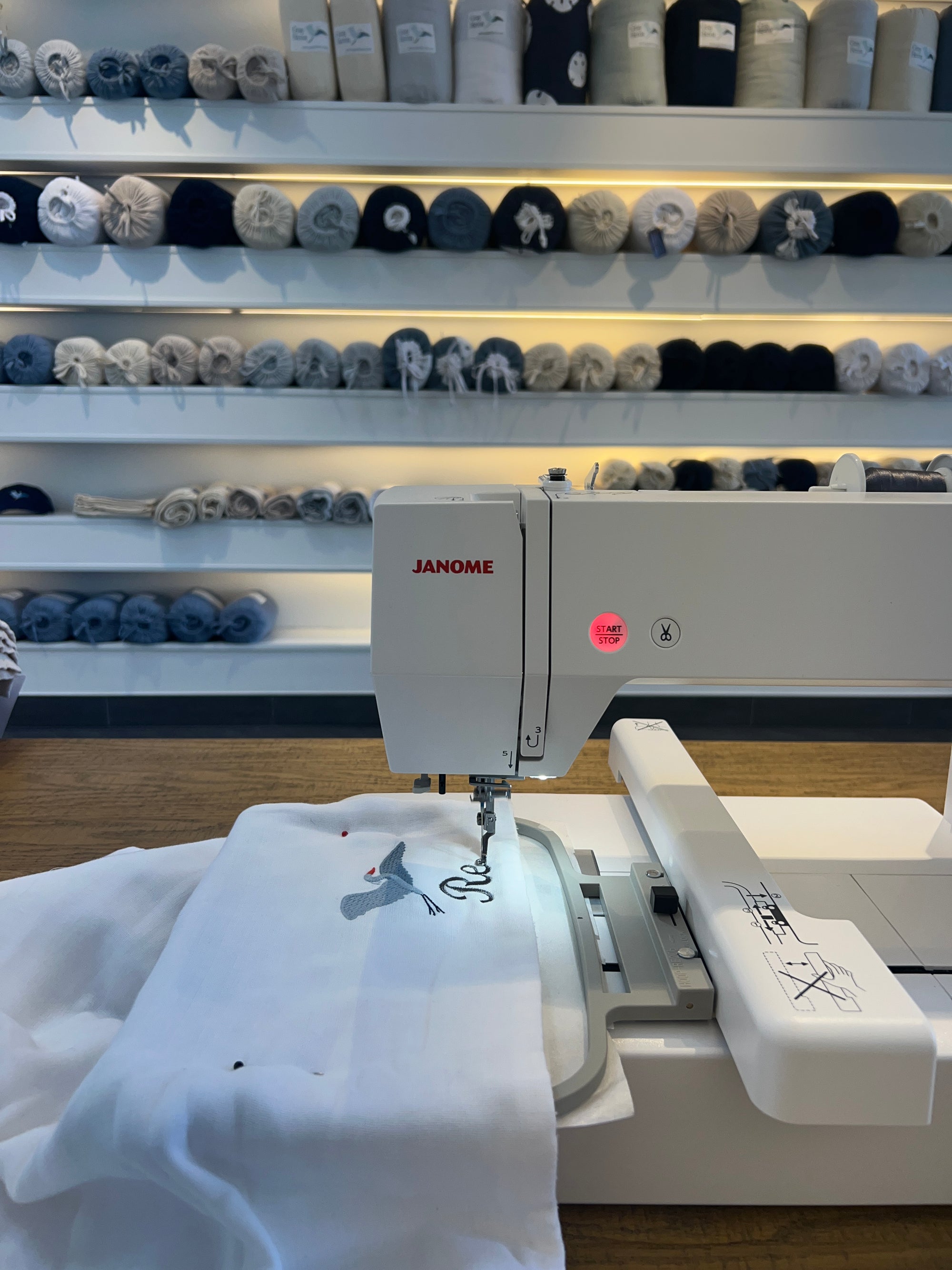 Snow All-Season Organic Muslin Mini Blanket 8 Layer Muslin Baby Blanket Gray Heron